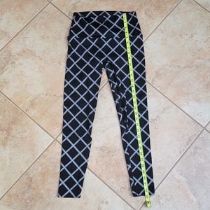 💥K-Deer 7/8 Sneaker Length Black & White Size M